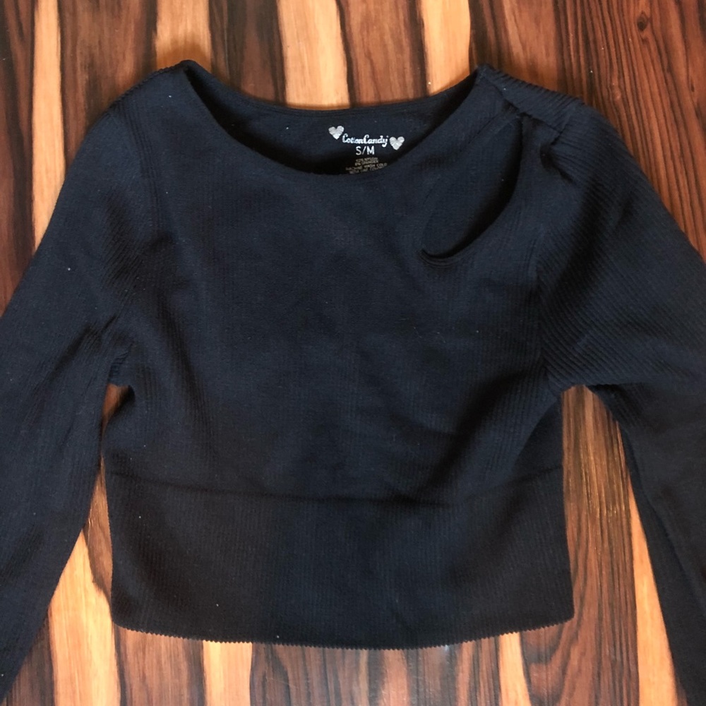 Women’s Ribbed Long Sleeve Fitting Crop Top, NWOT, Size Medium,